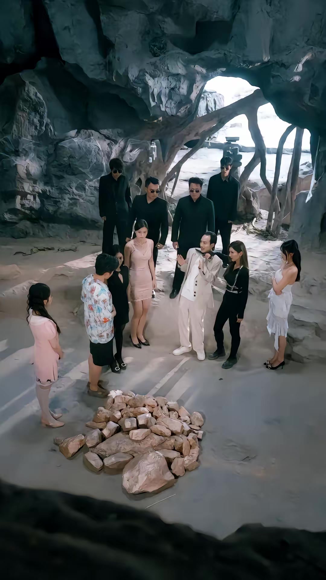 《我在荒岛点技能》剧照