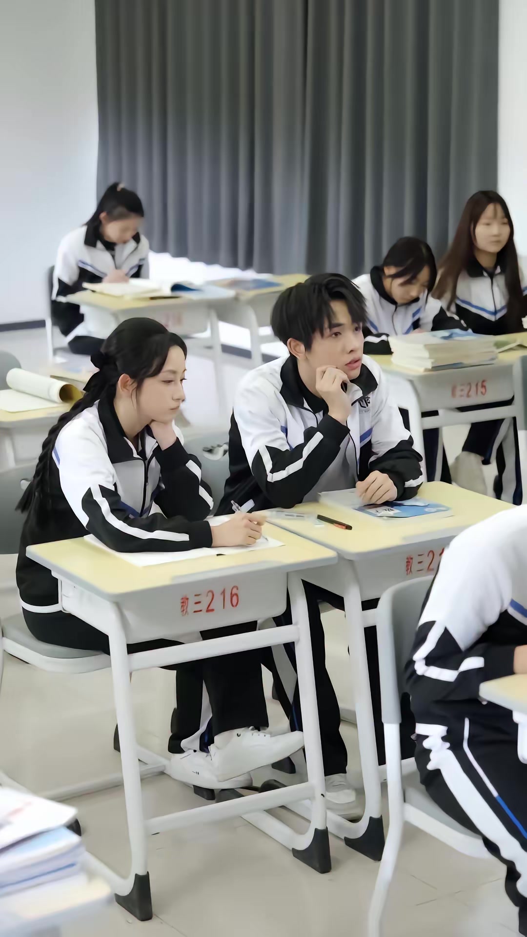 《重启十八岁，38岁系统弥补人生遗憾》剧照