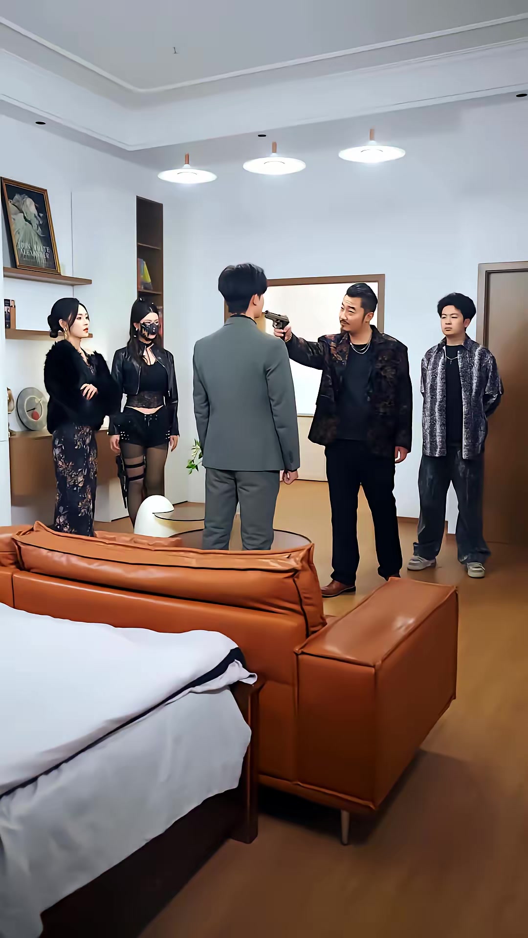 《人在緬北，神豪系統綁定美女殺手》劇照
