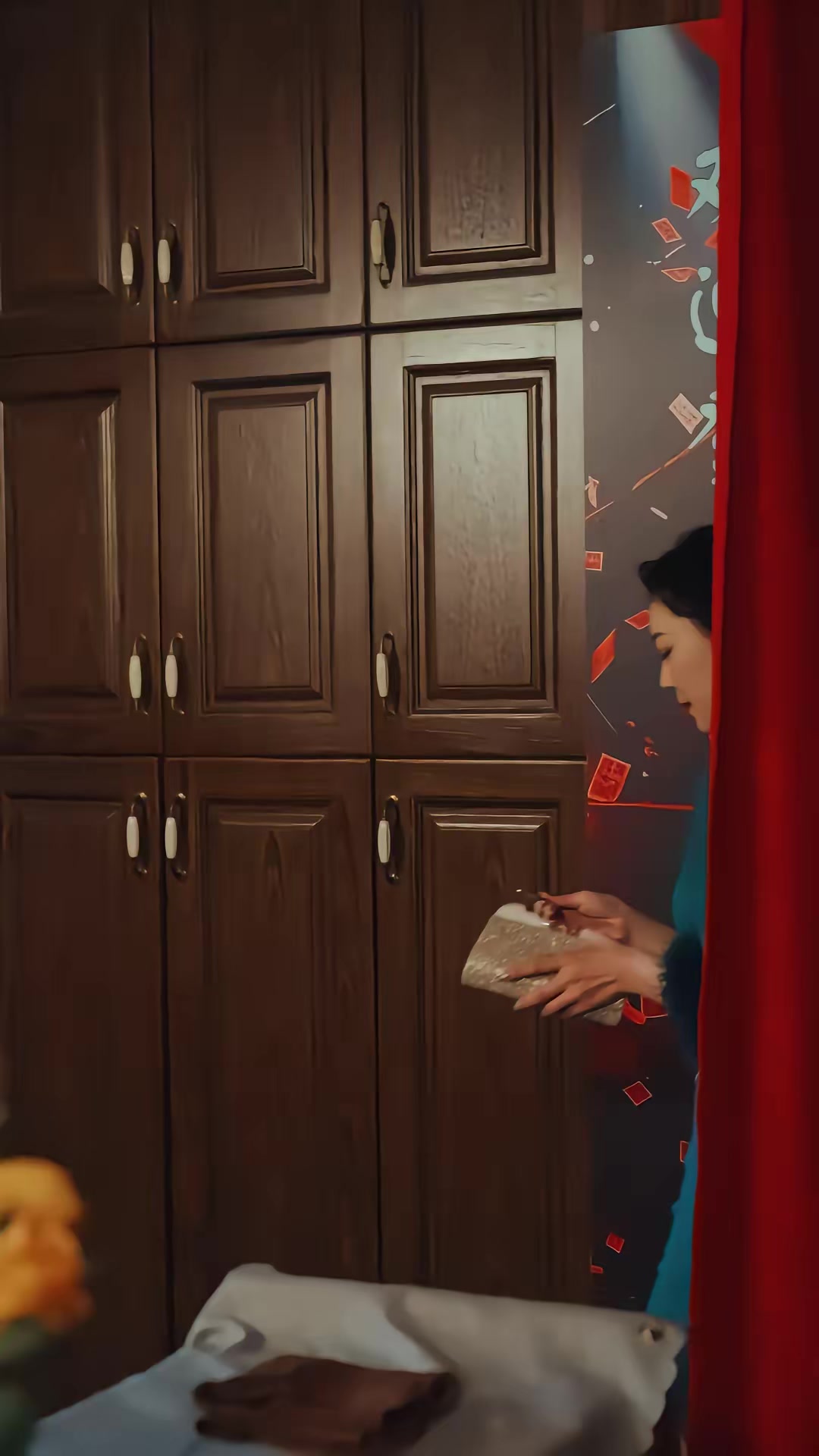 《暗金枭雄：开局踹翻恶组长》剧照