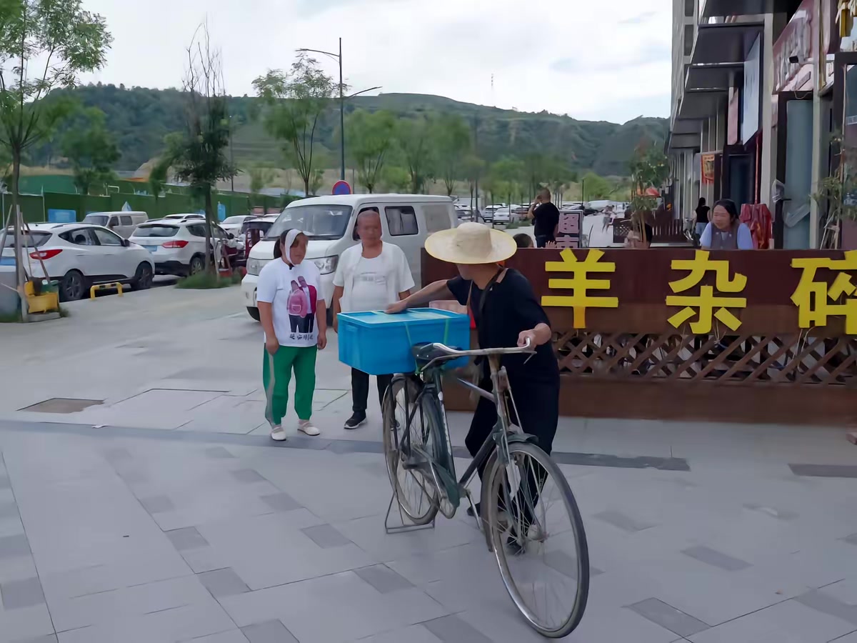 《吃老子兒》劇照