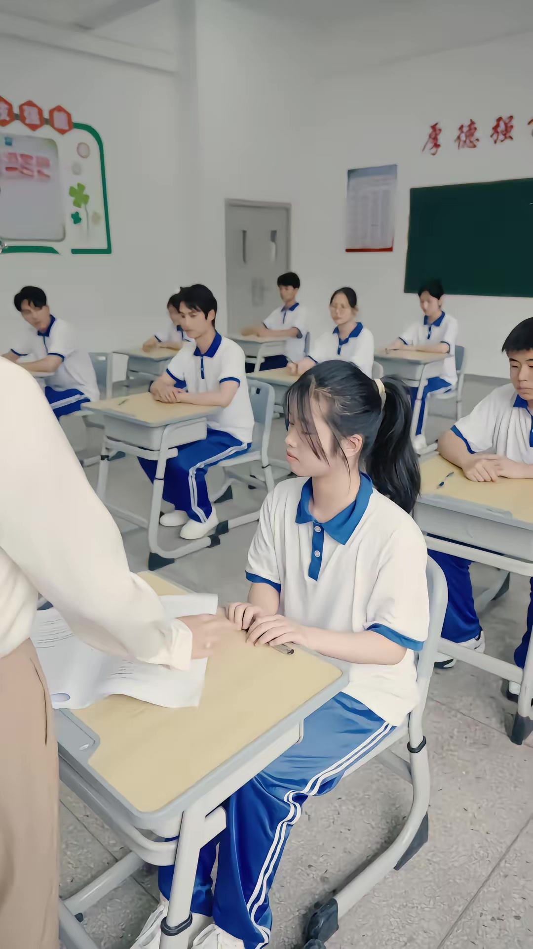 《高考万岁之金榜题名》剧照