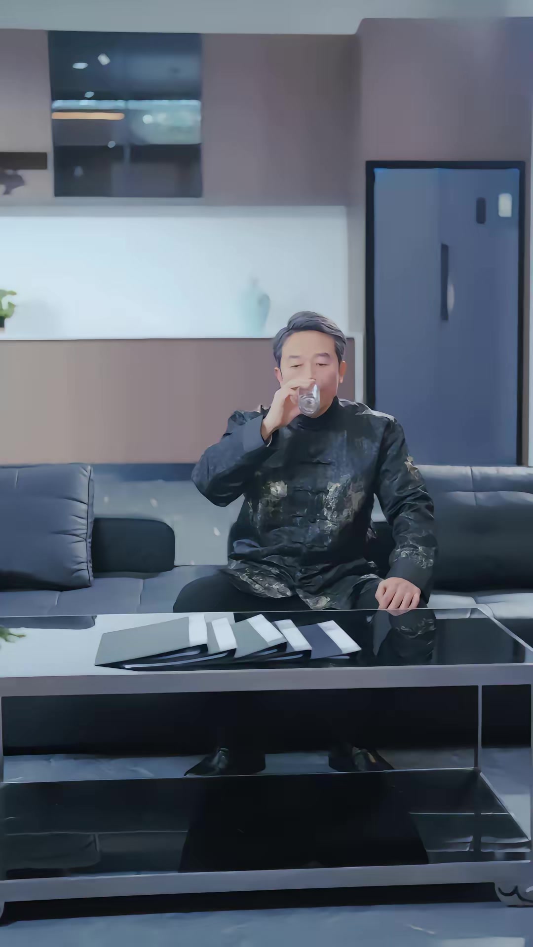 《失踪七十年归来，我成太爷了》剧照