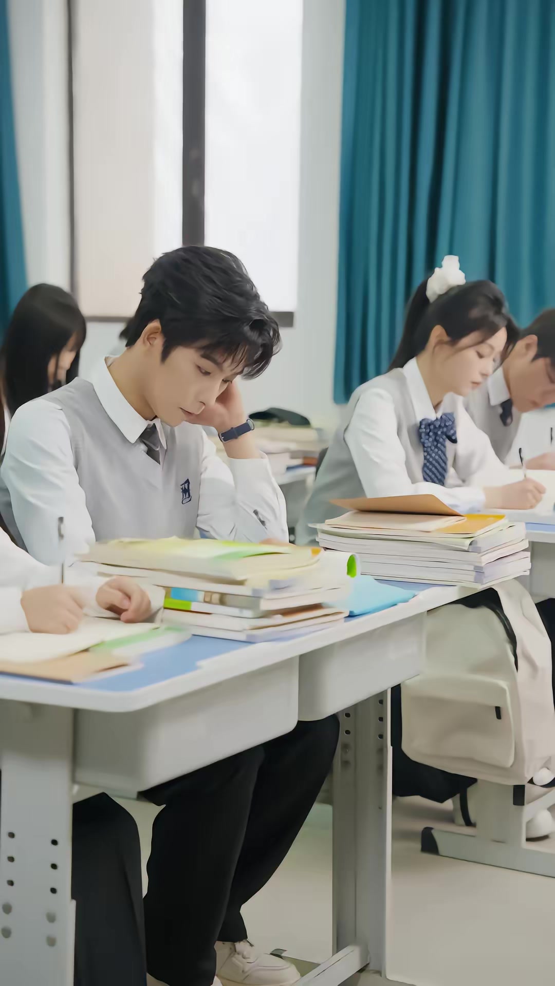 《重回零七後，我靠競賽登頂巔峰》劇照