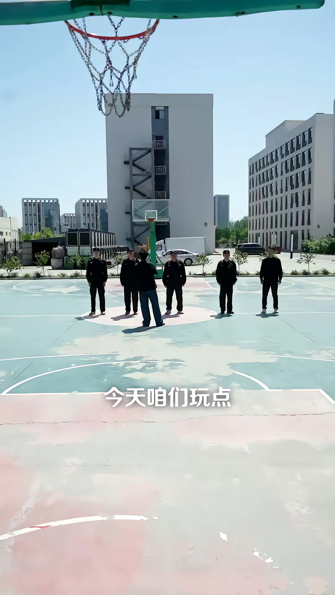 《地下皇》劇照