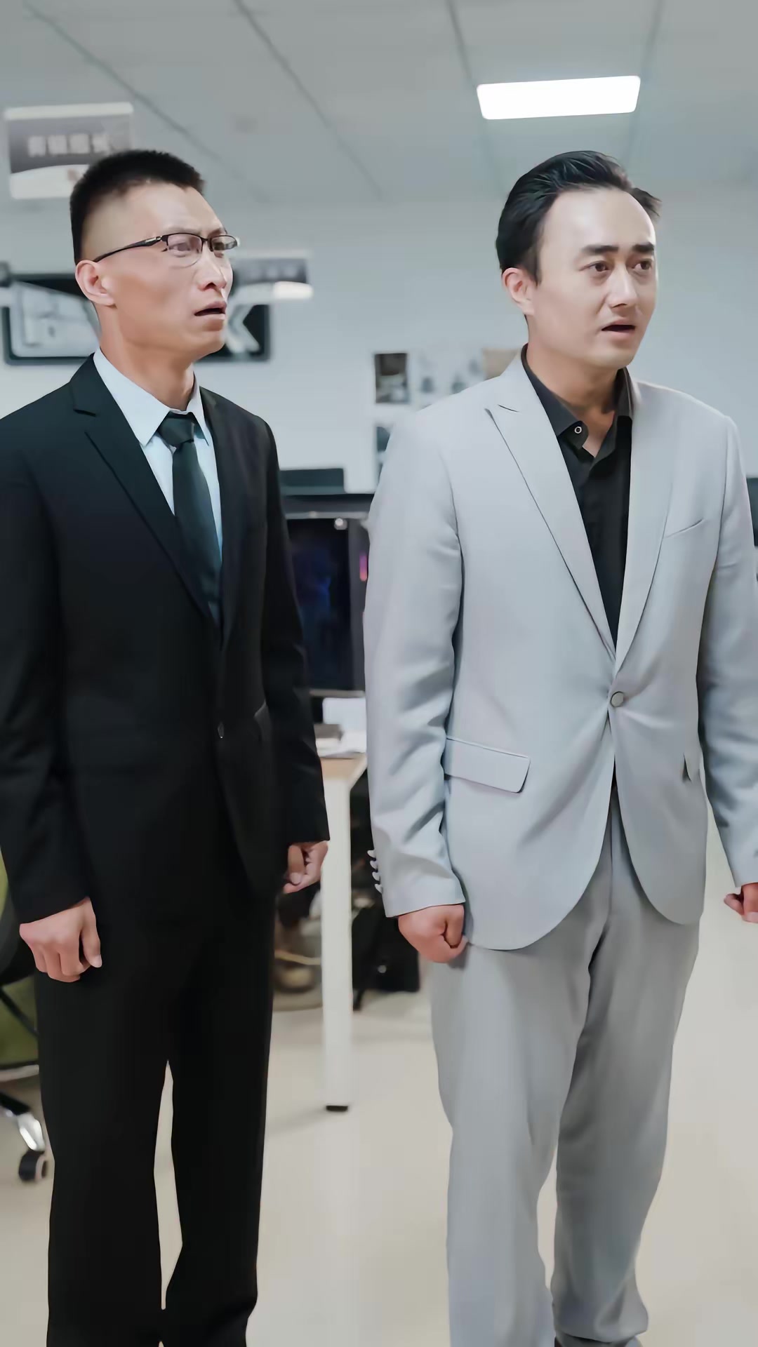 《超級戰神之至尊龍帥》劇照