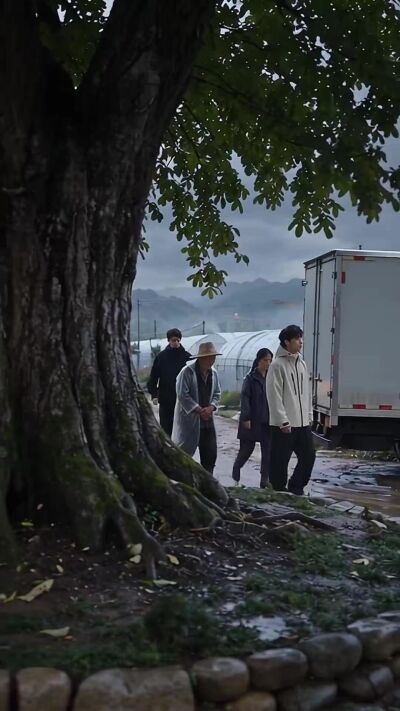 《种菇被骗后我回村》剧照