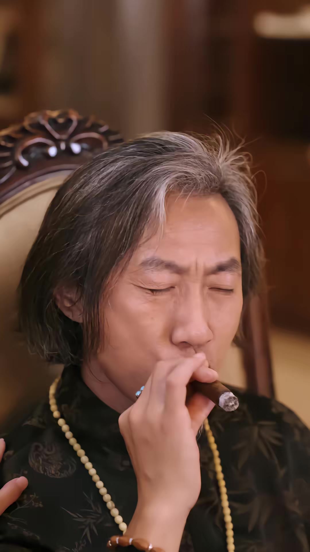 《美少妇携痞帅护宝智降群魔》剧照