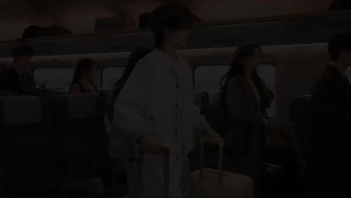 《装穷十八年，爸妈终于摊牌了》剧照