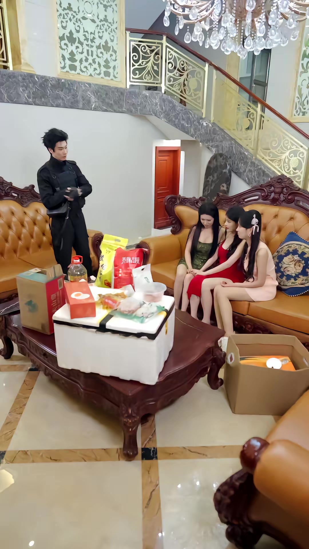 《末世從女寢開始》劇照