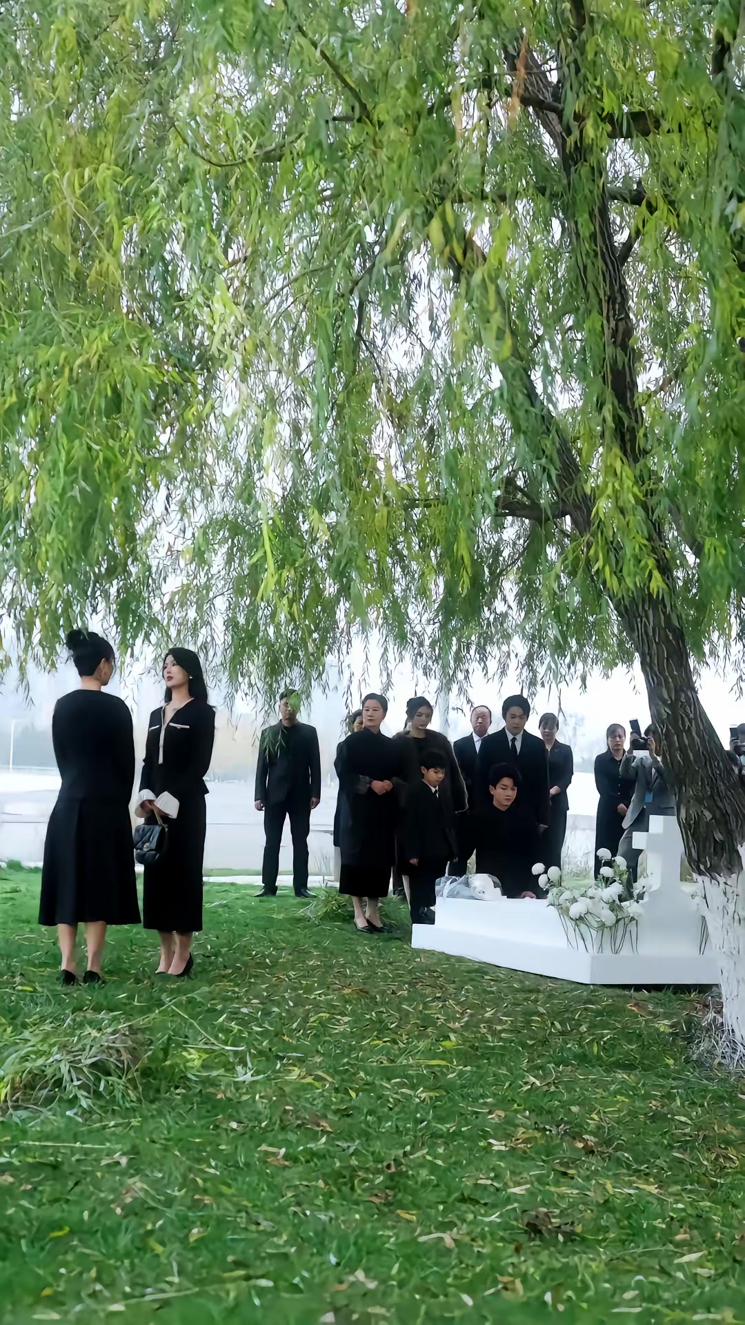 《許你萬丈光芒》劇照