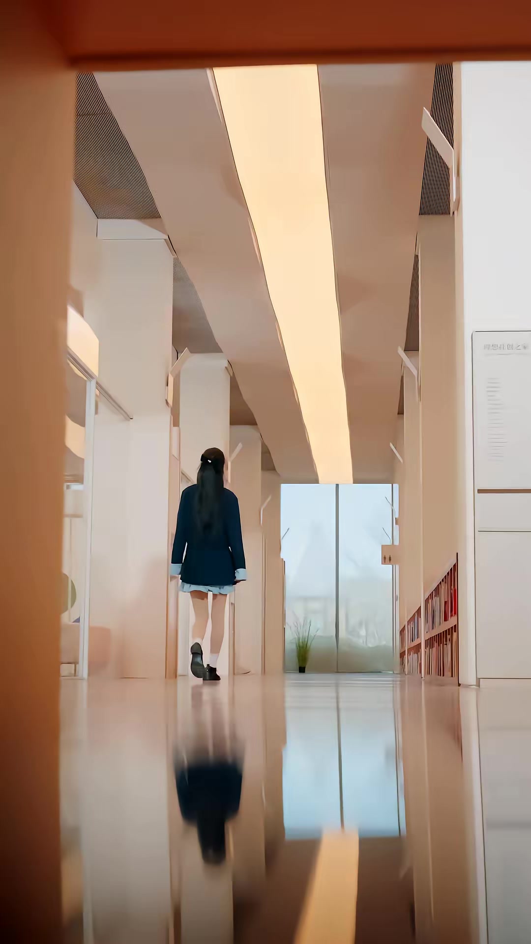 《苟在女配身邊當老大》劇照