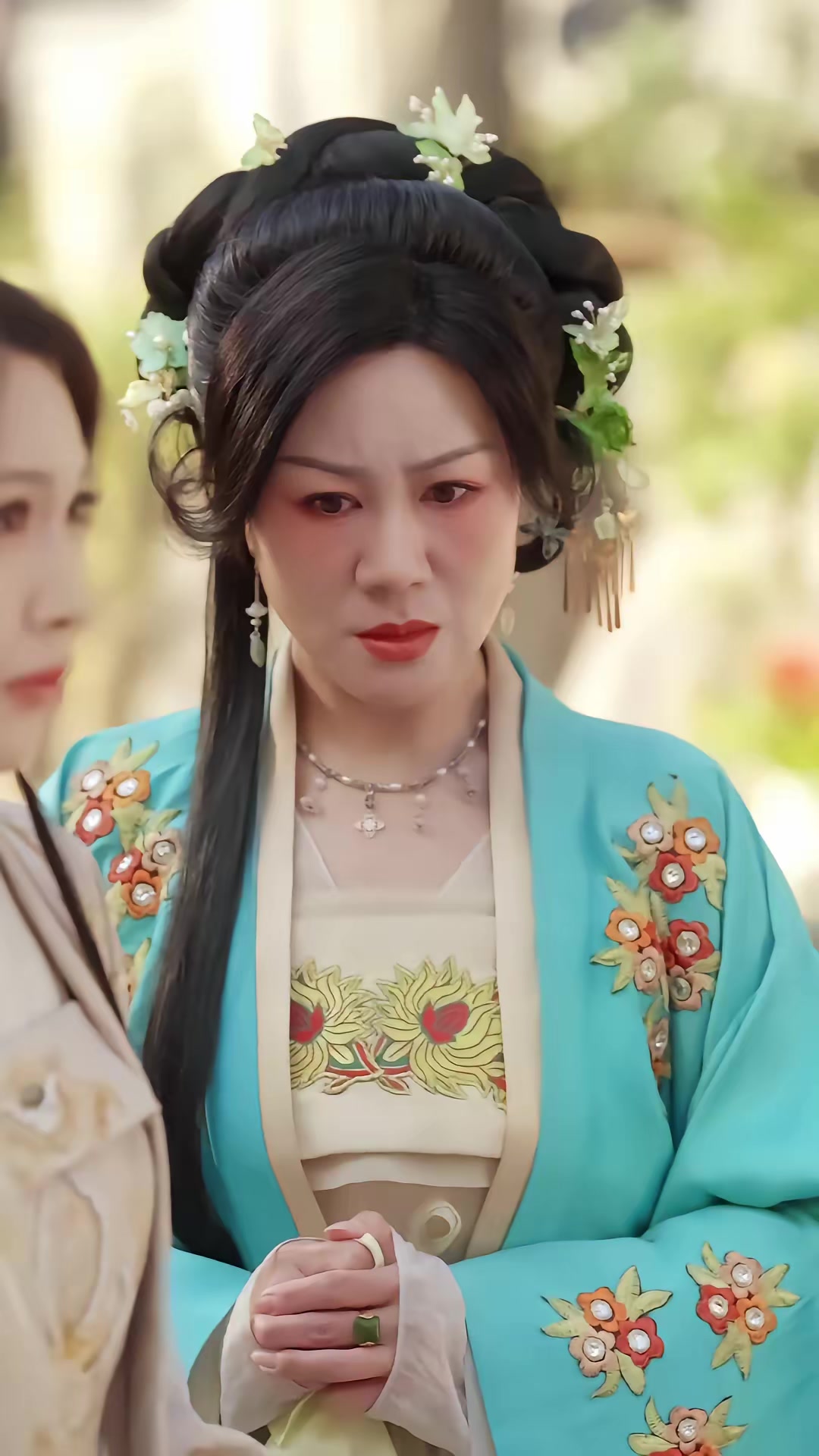 《地府嫡長女別惹，她捉鬼超兇》劇照