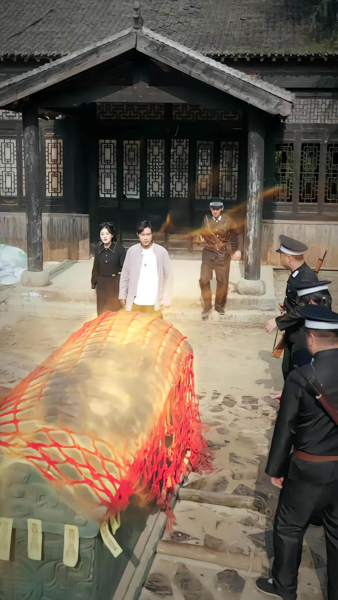 《僵尸世界，我收僵尸就变强》剧照