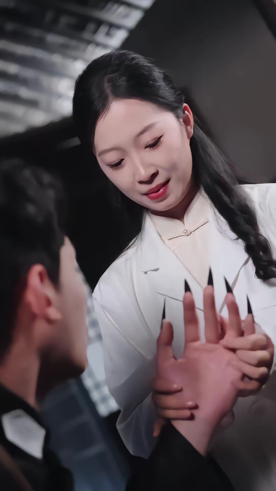 《僵尸世界，我收僵尸就变强》剧照