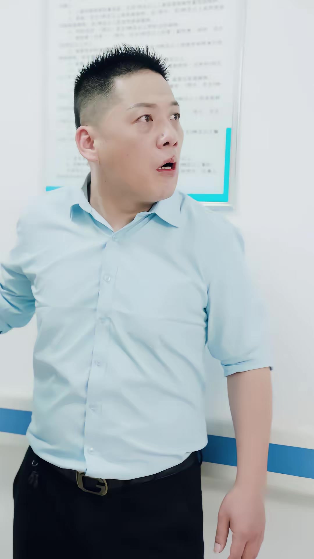 《超級戰神之至尊龍帥》劇照