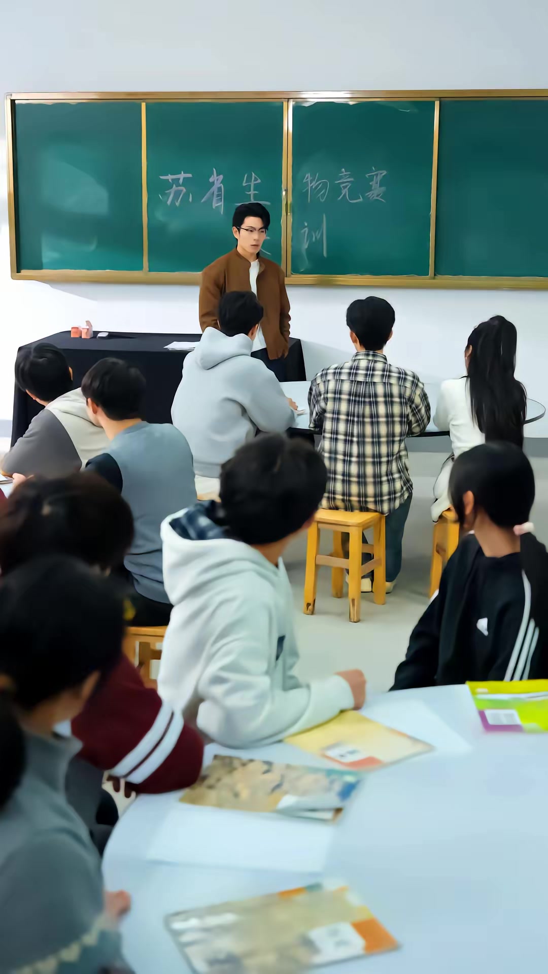 《重回零七後，我靠競賽登頂巔峰》劇照