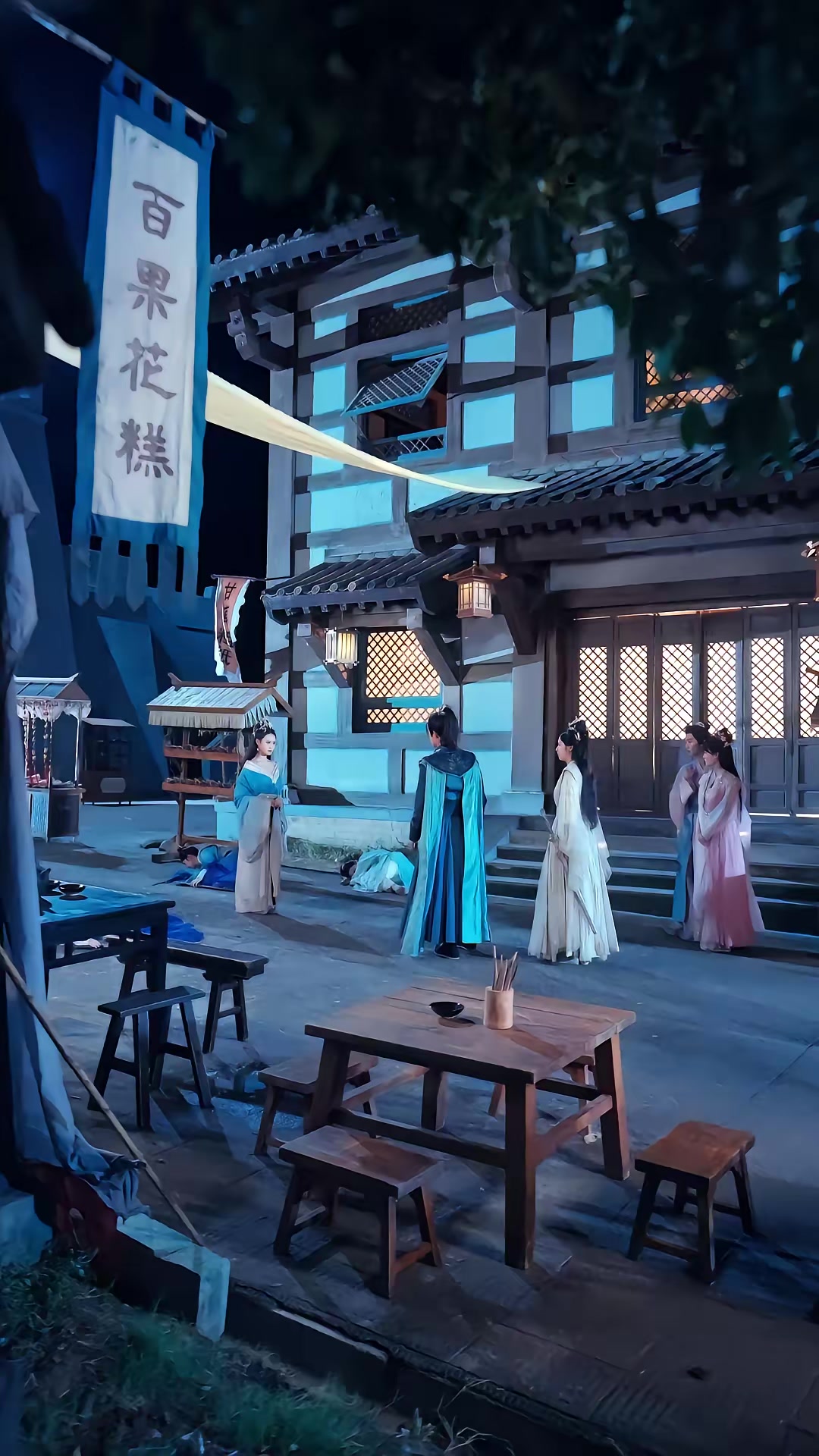 《我和美女結拜就變強，四海之內皆兄妹》劇照