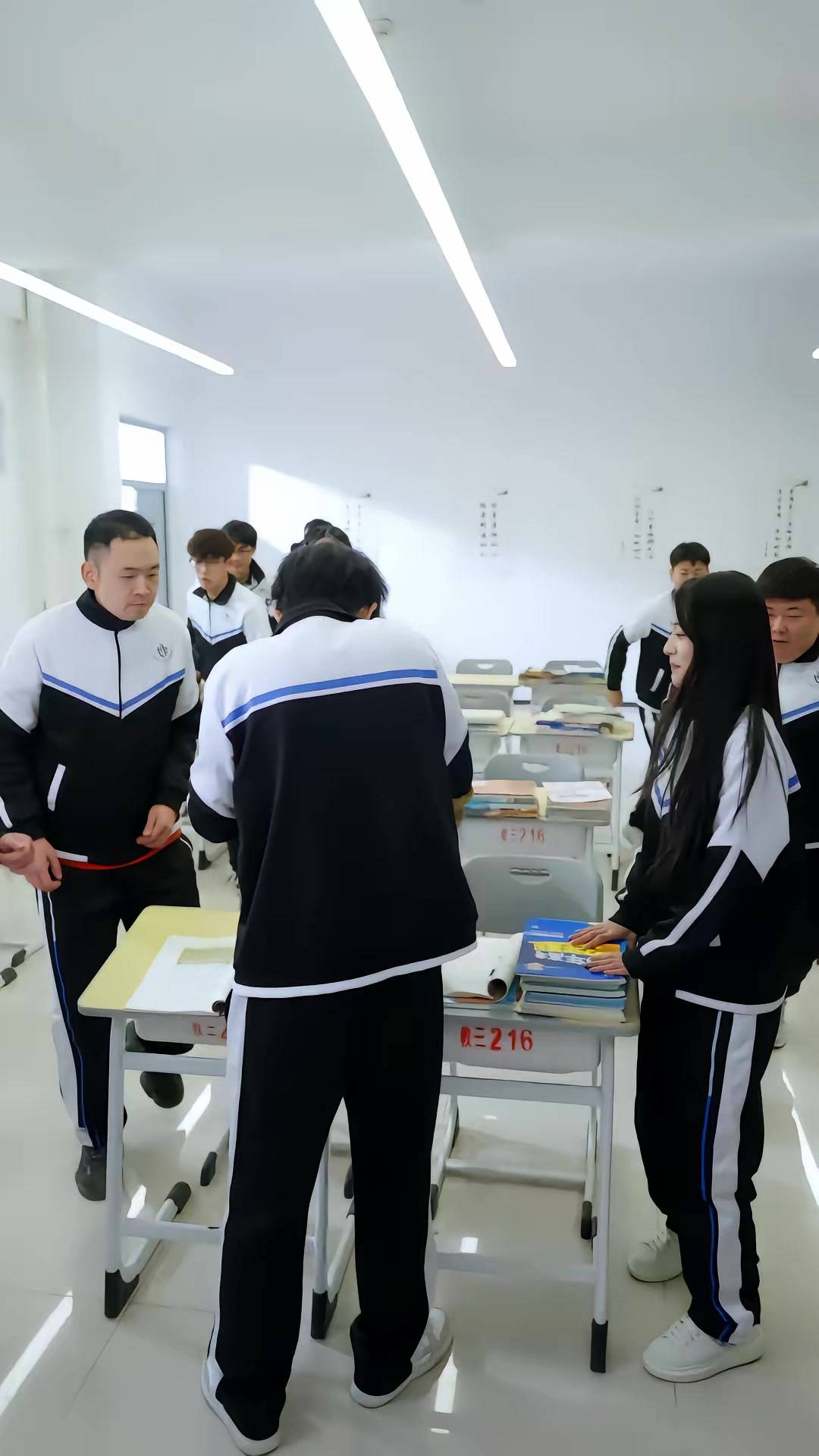 《重启十八岁，38岁系统弥补人生遗憾》剧照