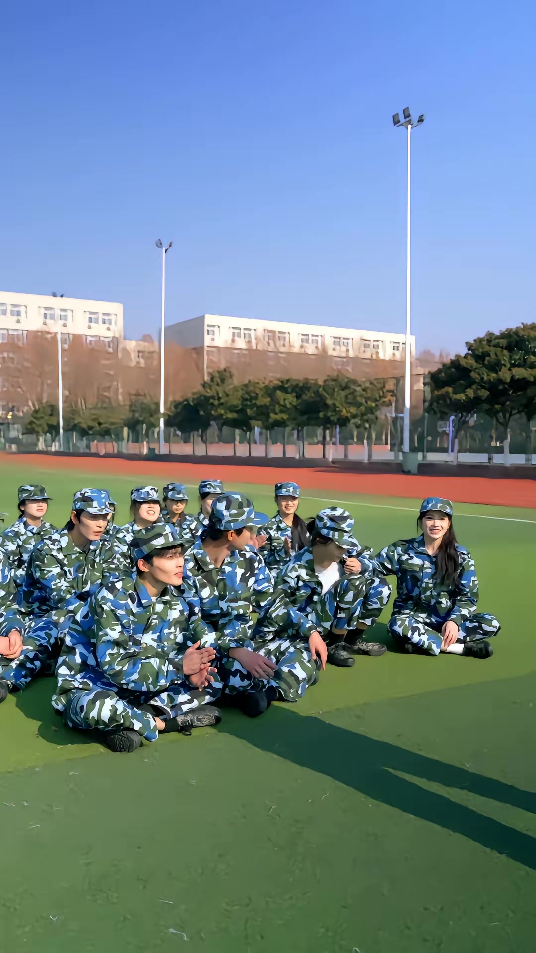 《重生2002我的大學時代》劇照