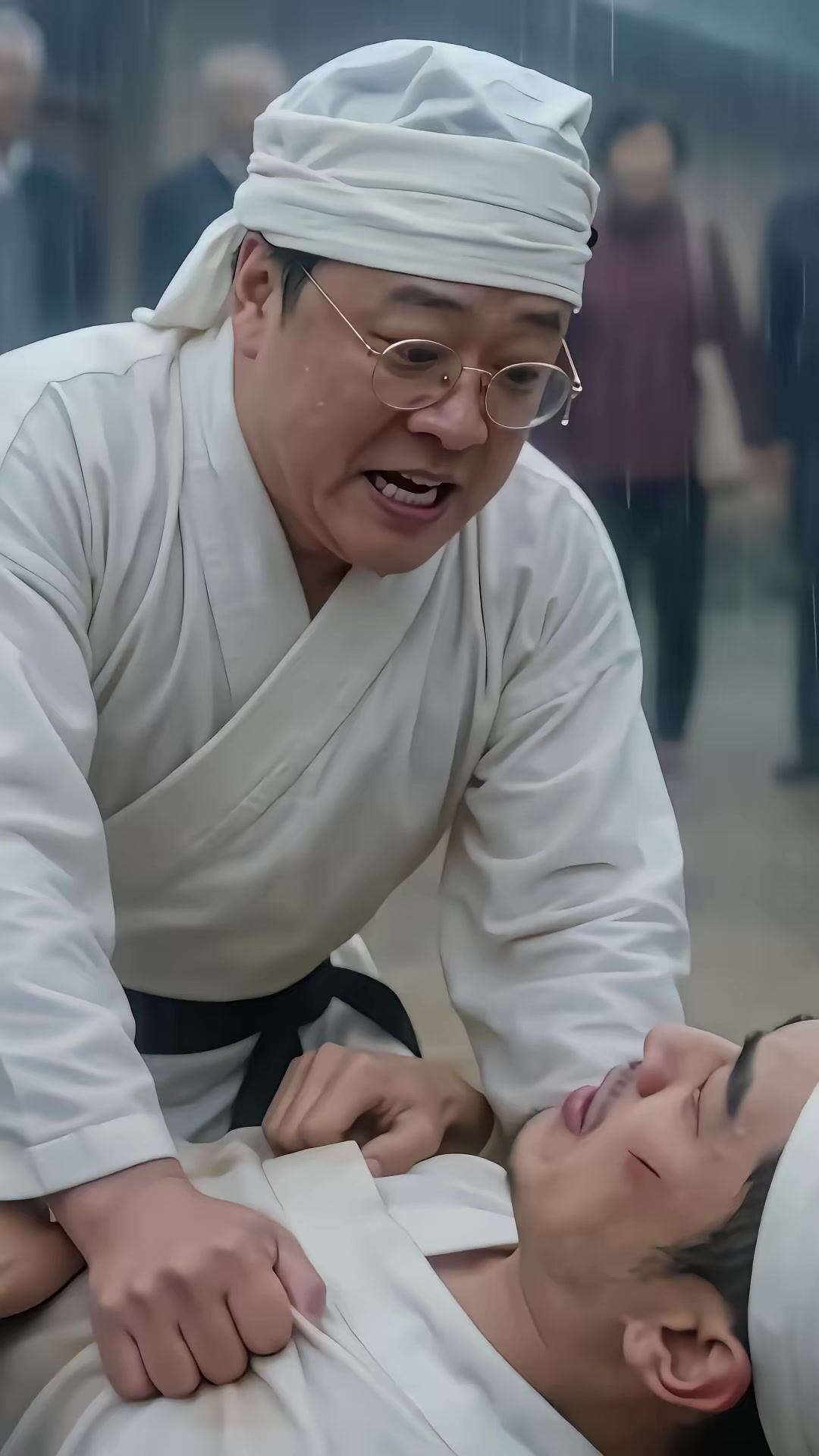 《我家院子不借道》剧照