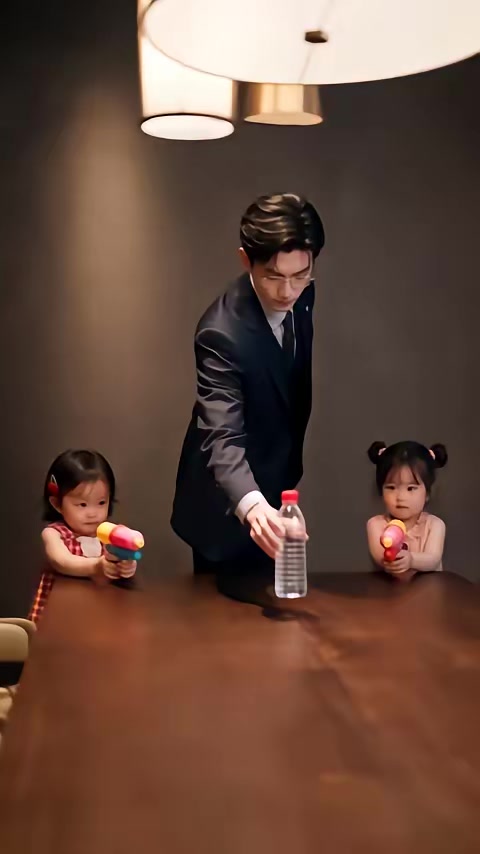 《乐乐来啦：调皮乐宝大佬爹5》剧照