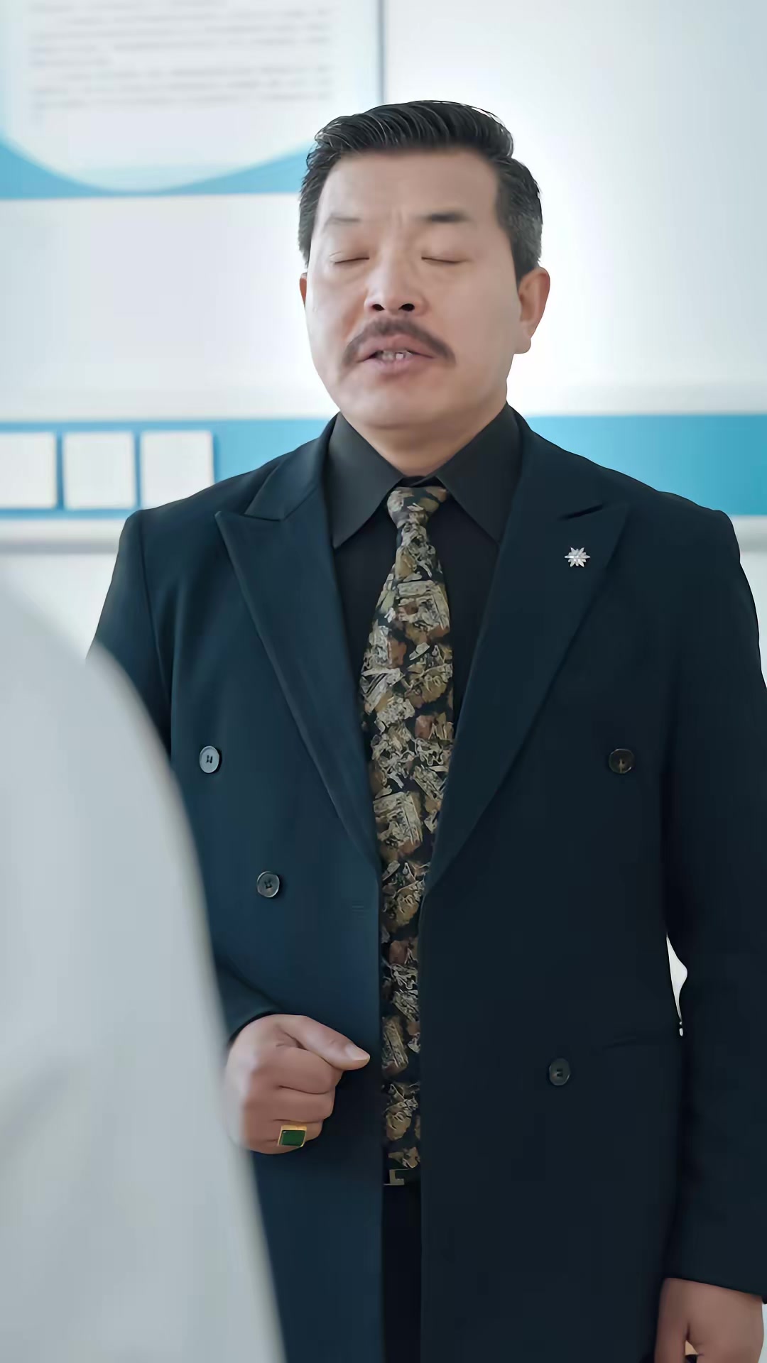 《邪祟迷局：重生少年護校花》劇照