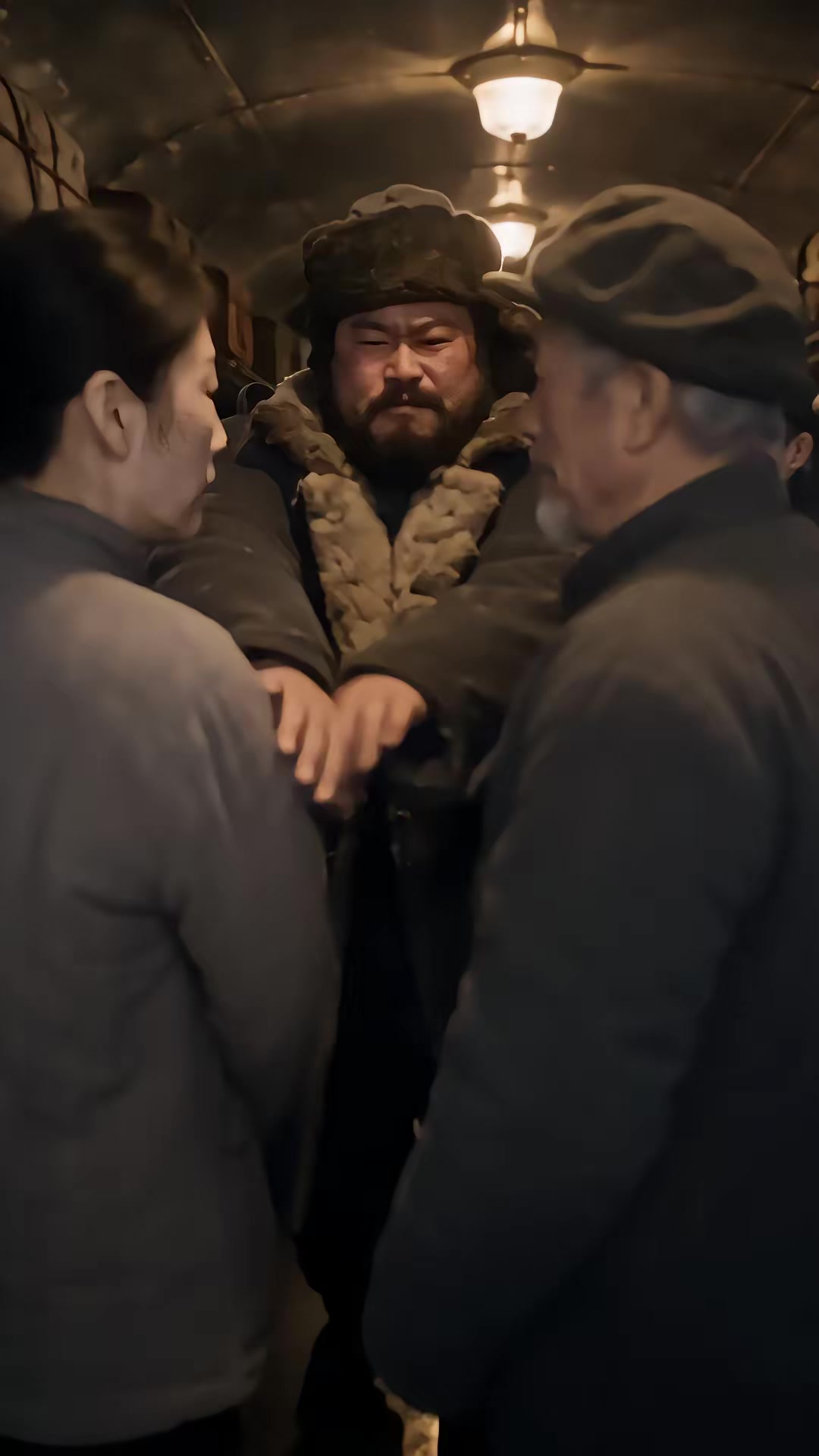《重生：带全家搬空库房去下乡》剧照