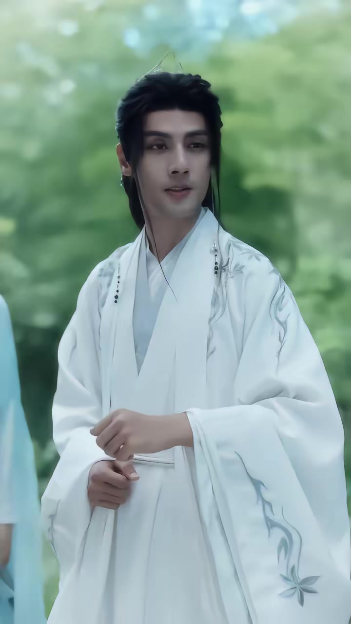 《师叔祖沉睡万年醒来后出手了》剧照
