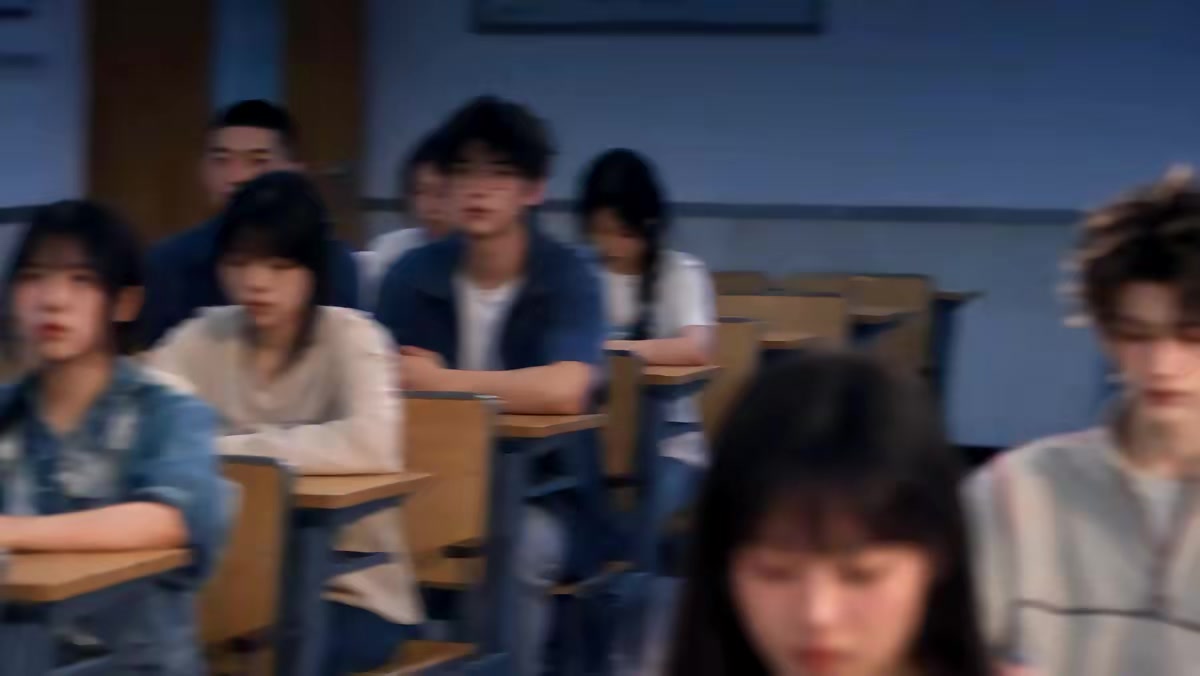 《裝窮十八年，爸媽終於攤牌了》劇照