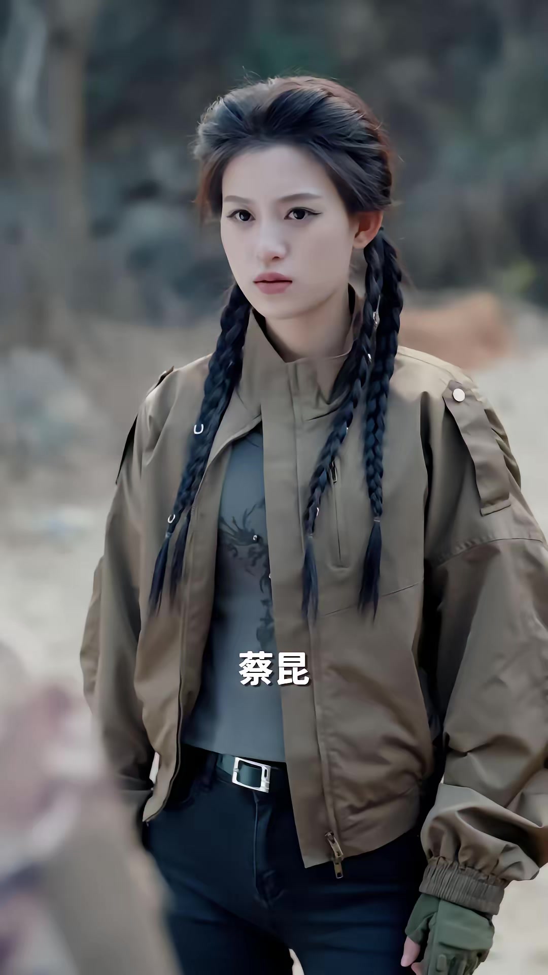 《荒野直播：我，食物链顶端的男人》剧照