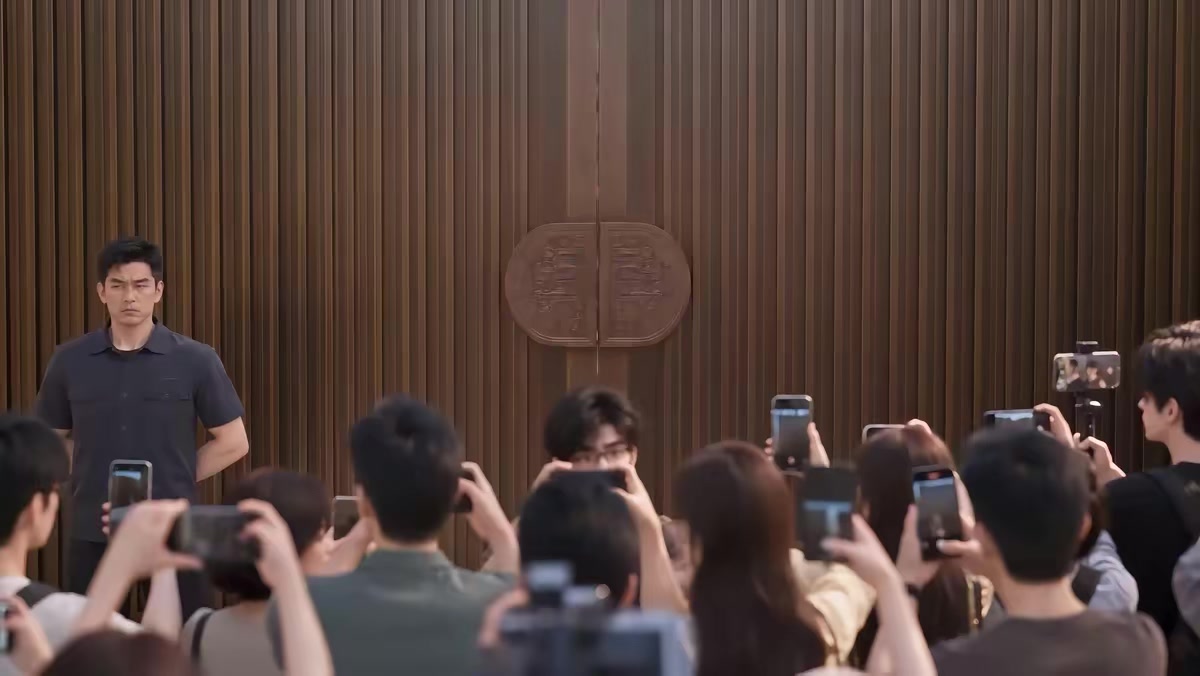 《裝窮十八年，爸媽終於攤牌了》劇照