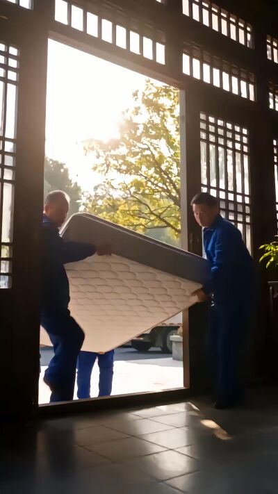 《親家母帶全家來我家過年》劇照