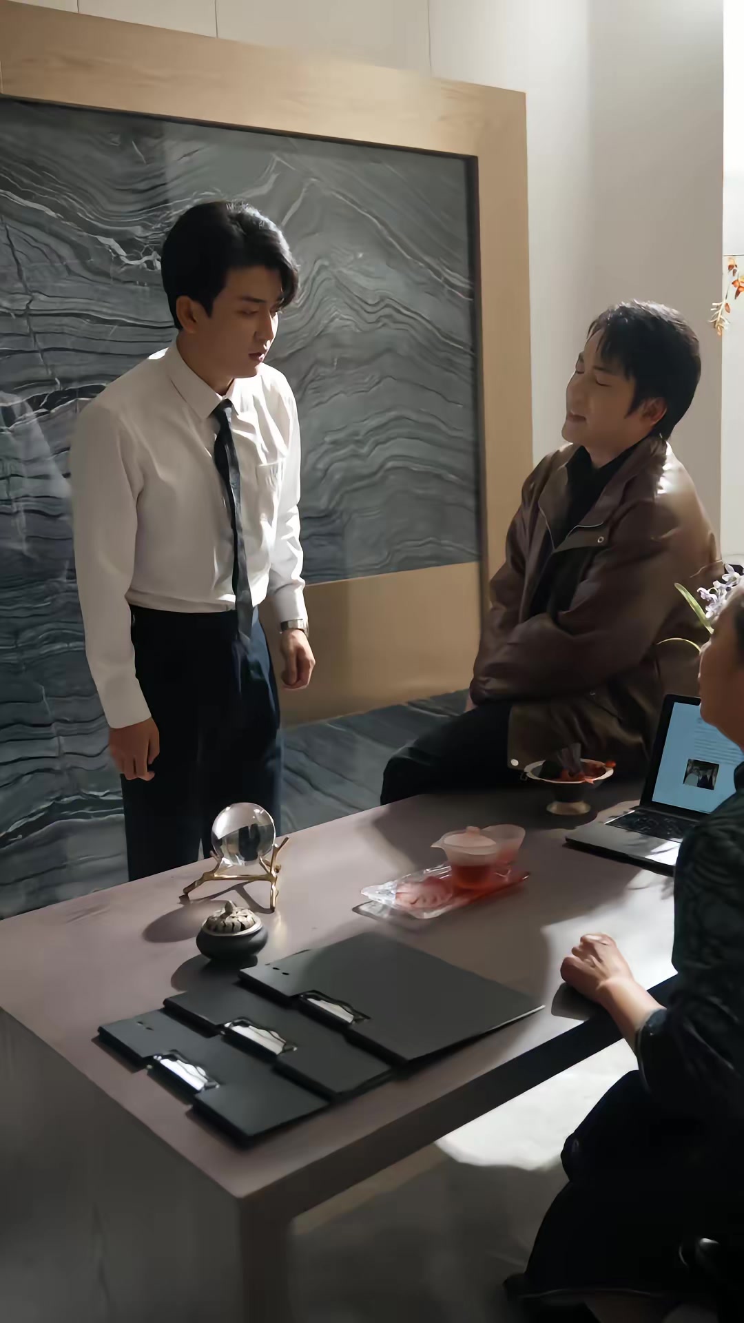 《許你萬丈光芒》劇照