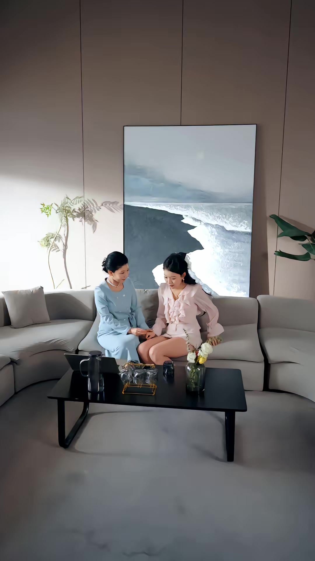 《我养成超可爱女友后，校花急哭了》剧照