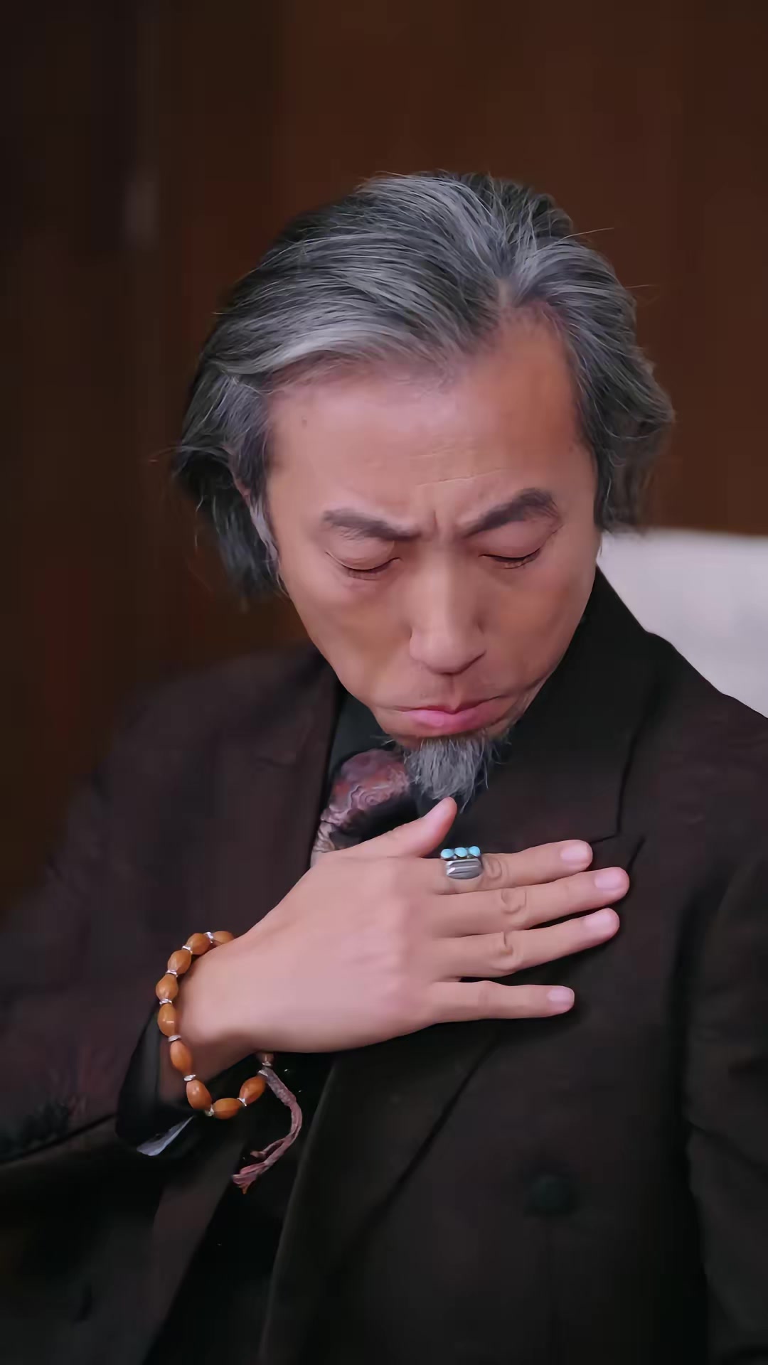 《美少妇携痞帅护宝智降群魔》剧照