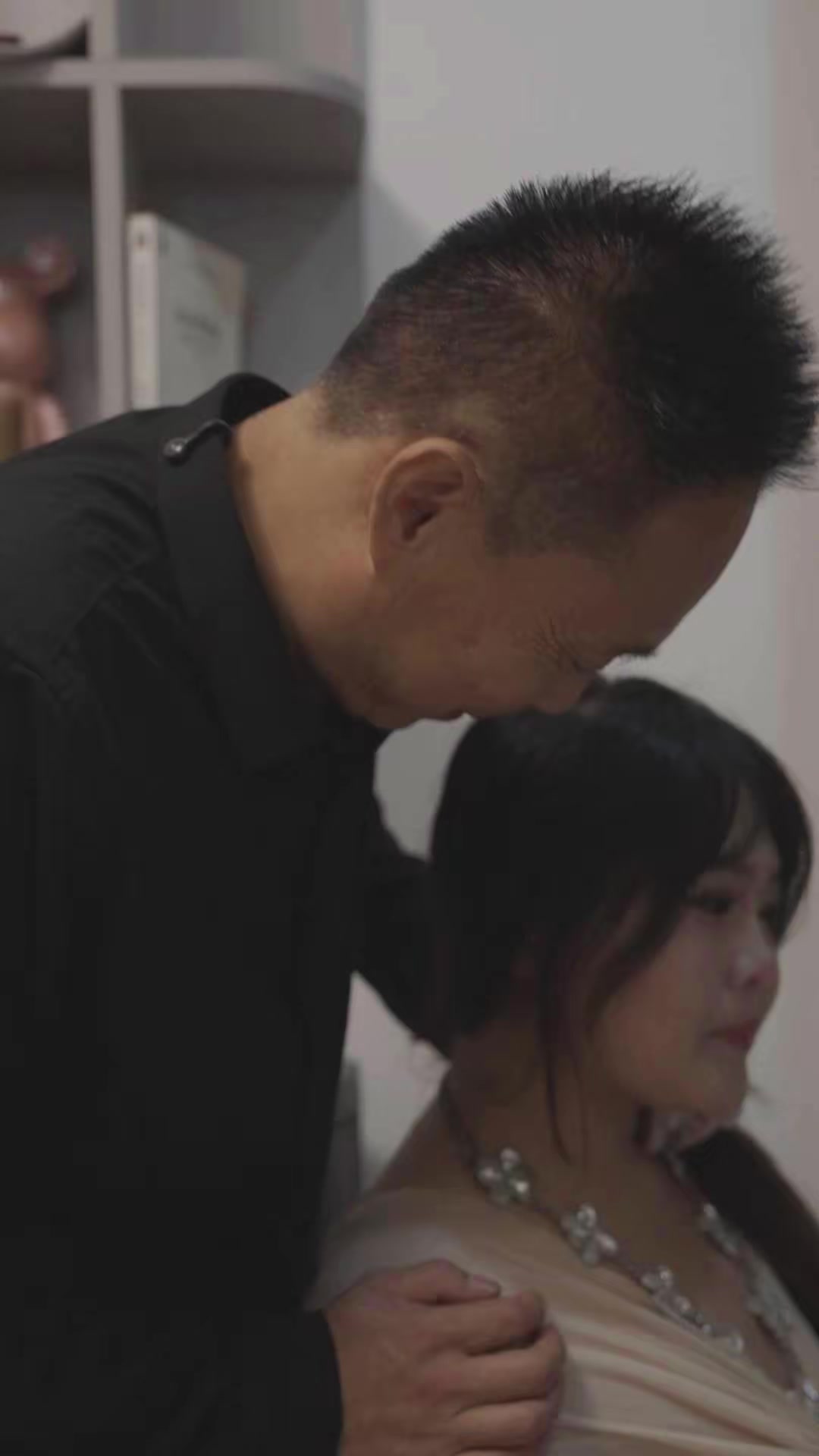 《人到中年不迷糊》劇照