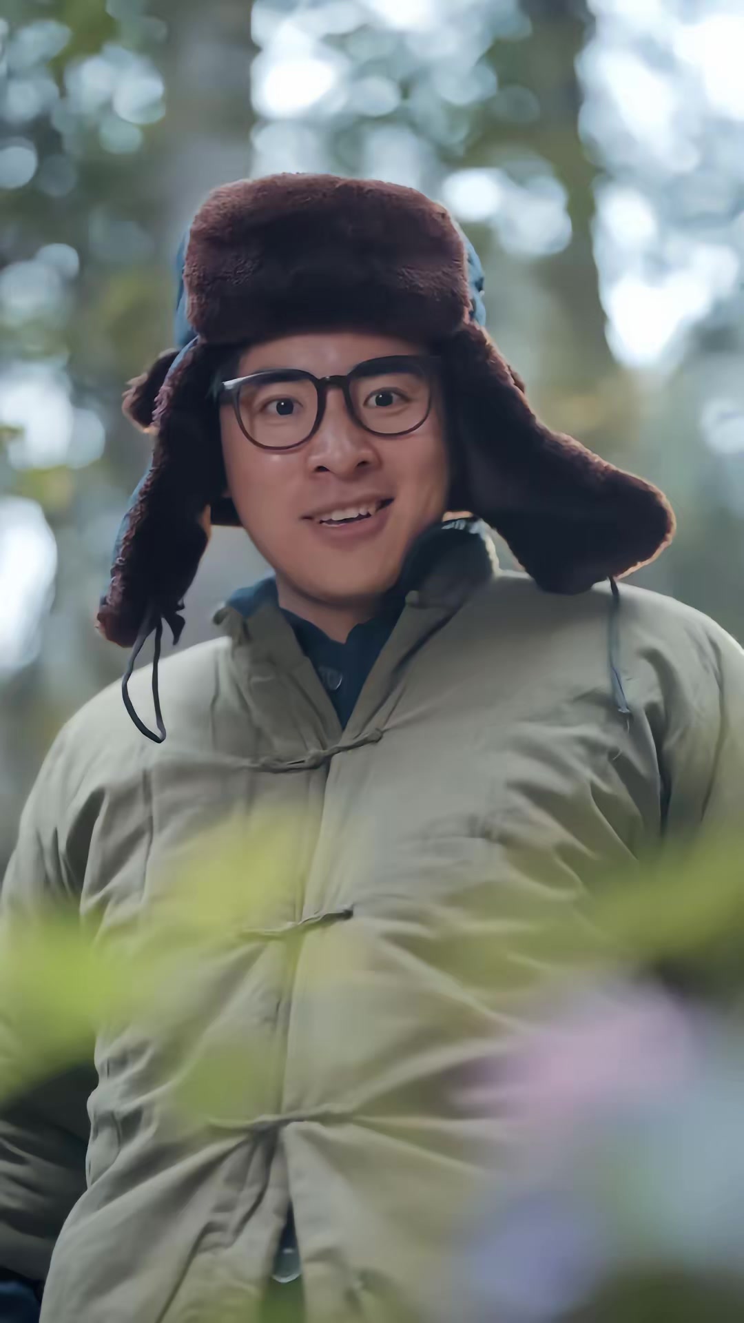 《荒野直播：我，食物链顶端的男人》剧照