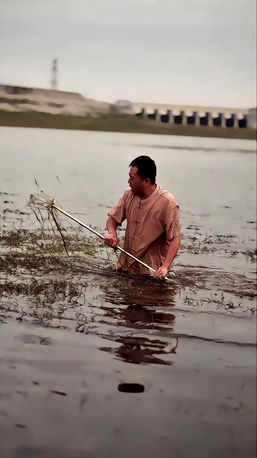 《河咒》劇照