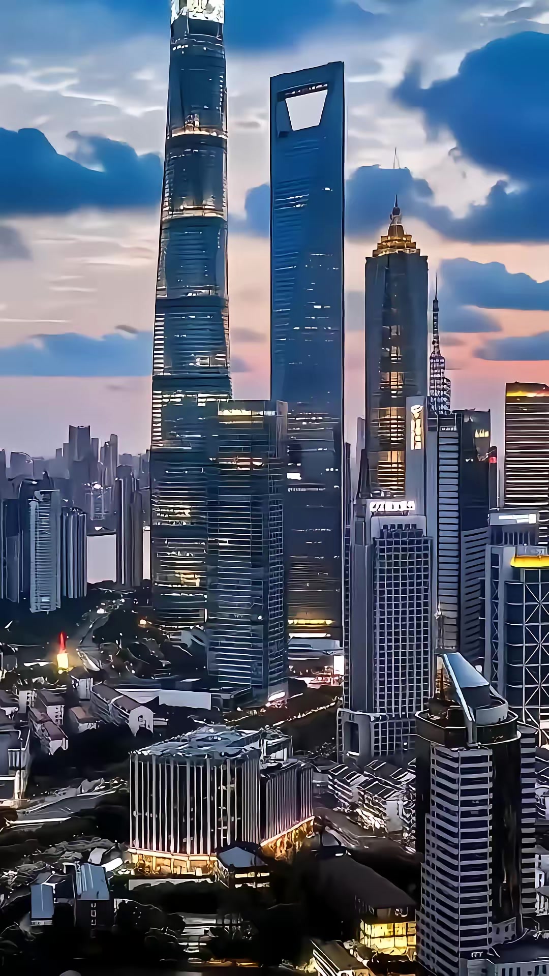 《傲嬌小青梅甜又黏，又在偷看我了》劇照