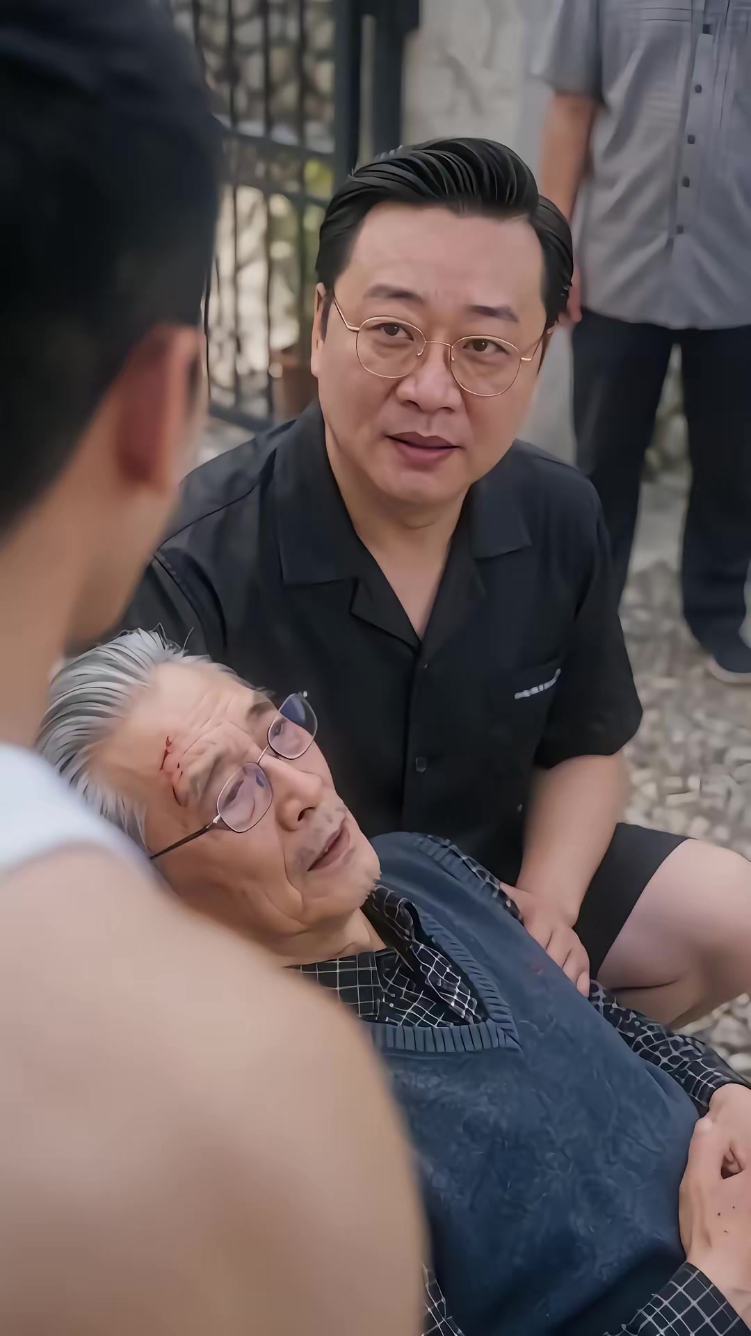 《我家院子不借道》剧照