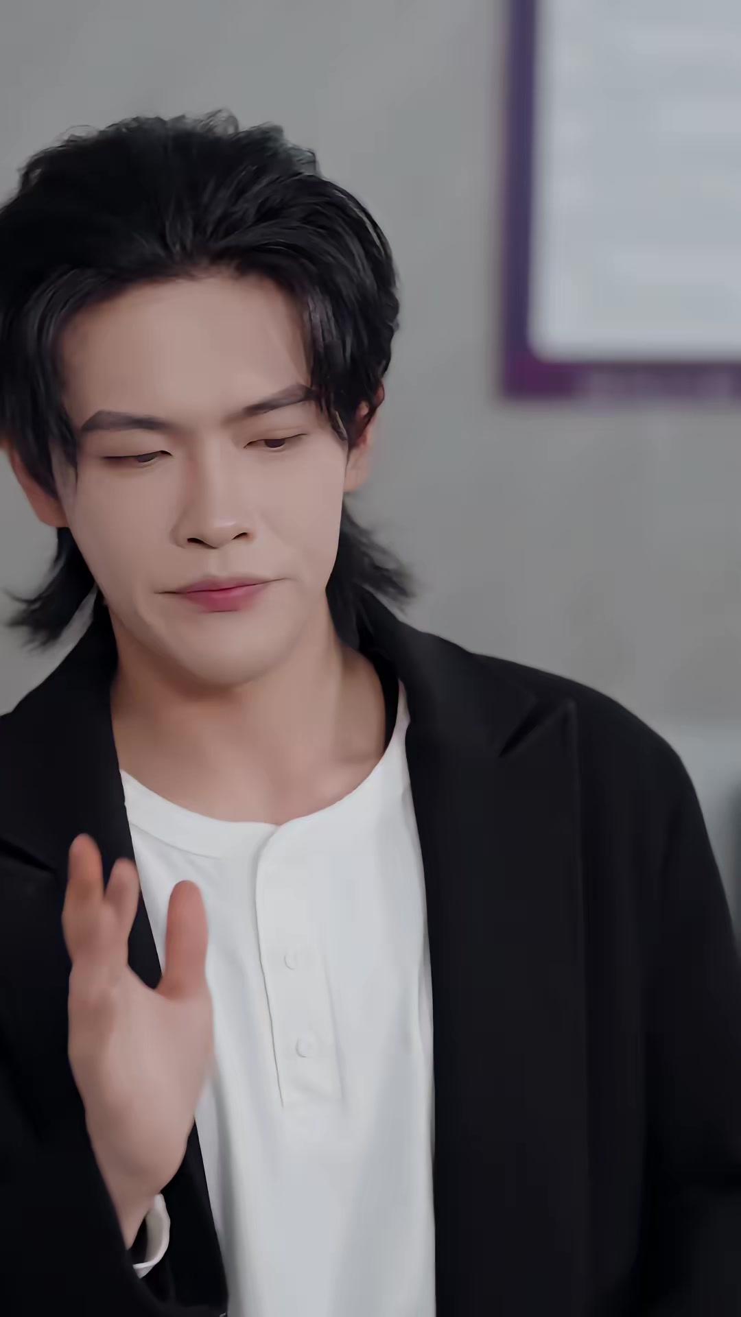 《邪祟迷局：重生少年護校花》劇照