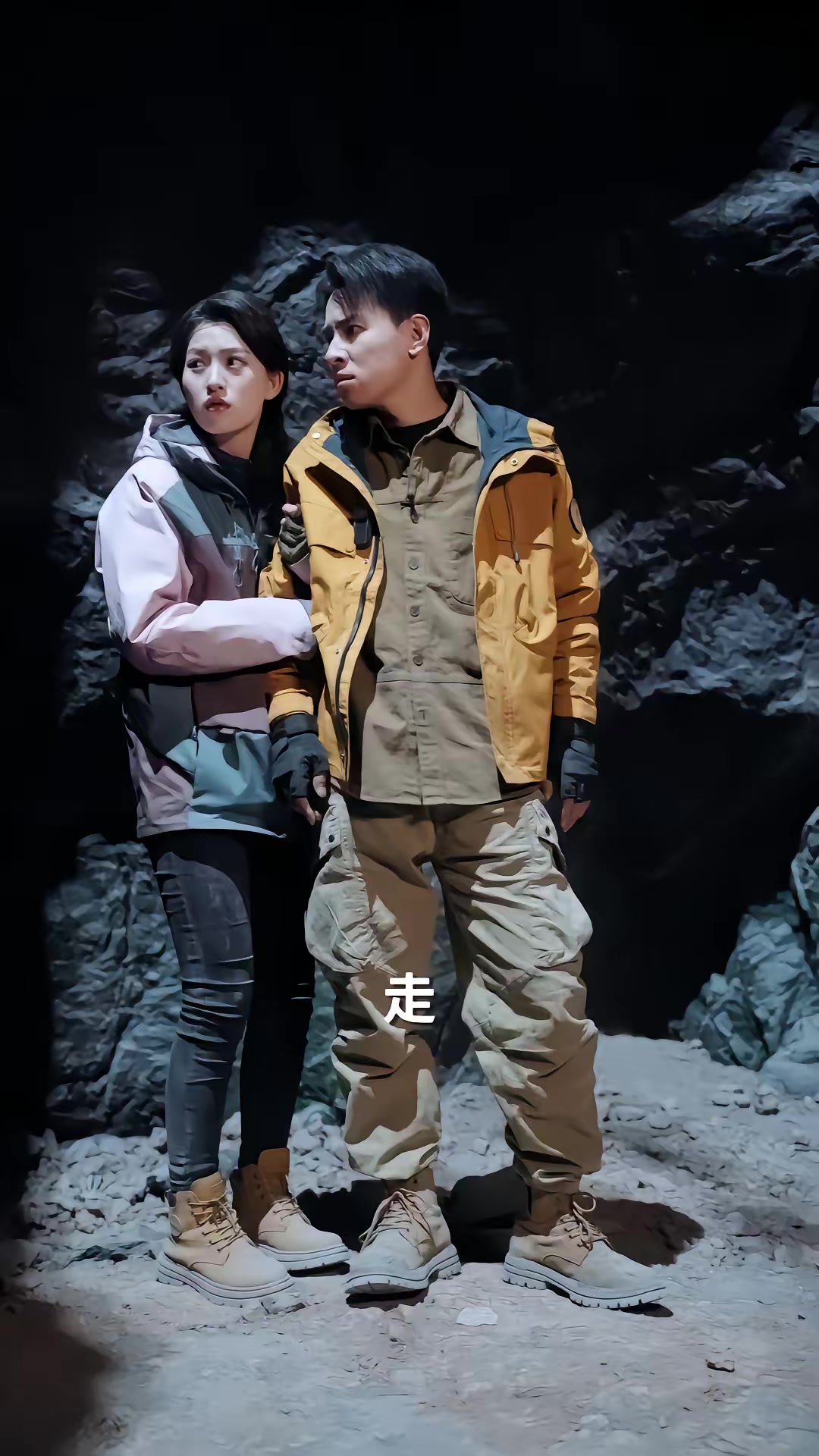 《荒野直播：我，食物链顶端的男人》剧照