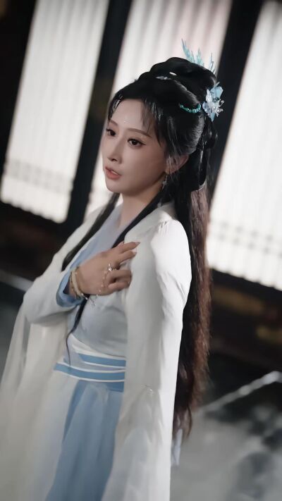 《师叔祖沉睡万年醒来后出手了》剧照