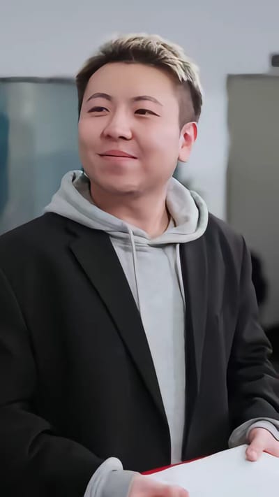 《假裝上班逆襲攻略》劇照