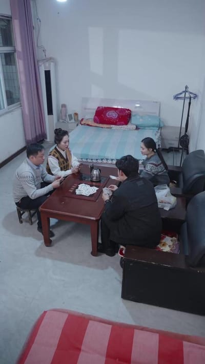 《假扮情侣后我动了心》剧照