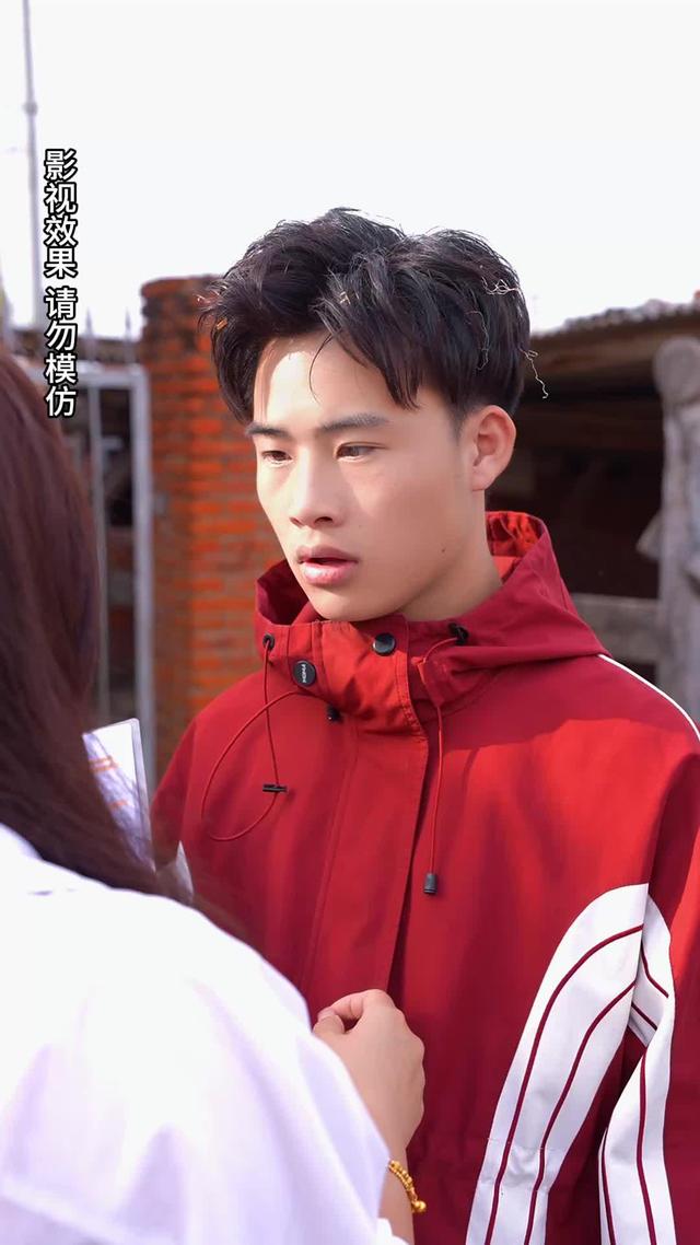 《千萬不要穿紅衣》劇照