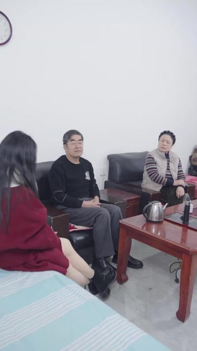 《假扮情侣后我动了心》剧照