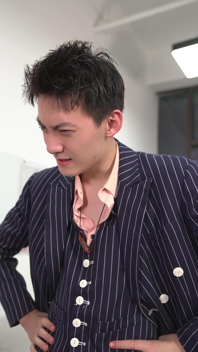 《龍婿上門最寵娃》劇照