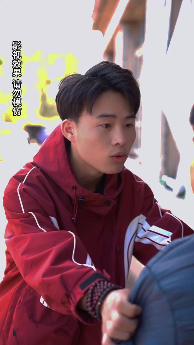 《千萬不要穿紅衣》劇照